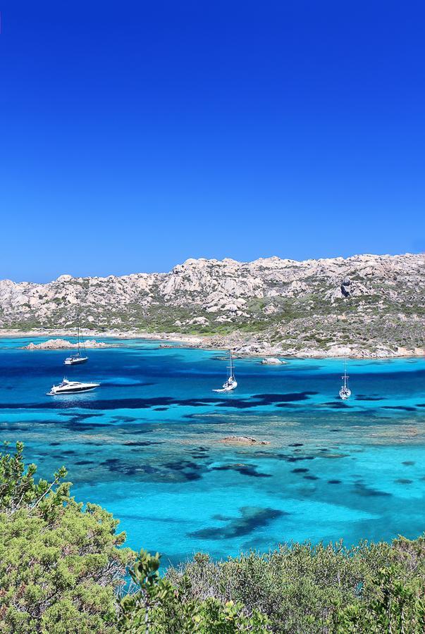 Touring Club Italiano - La Maddalena Hotel Екстериор снимка